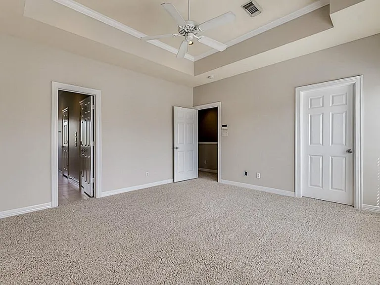 513 Leverkuhn St — Photo 16