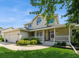 802 N 12th St, Indianola, IA 50125