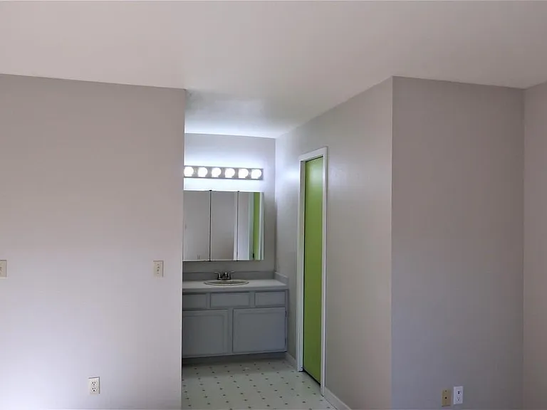 328 Fairway Dr — Photo 34