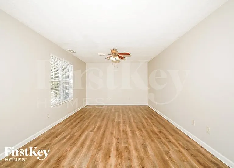 1177 Alder Rd — Photo 2