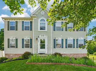 304 Maplewood Ln, Imperial, PA 15126