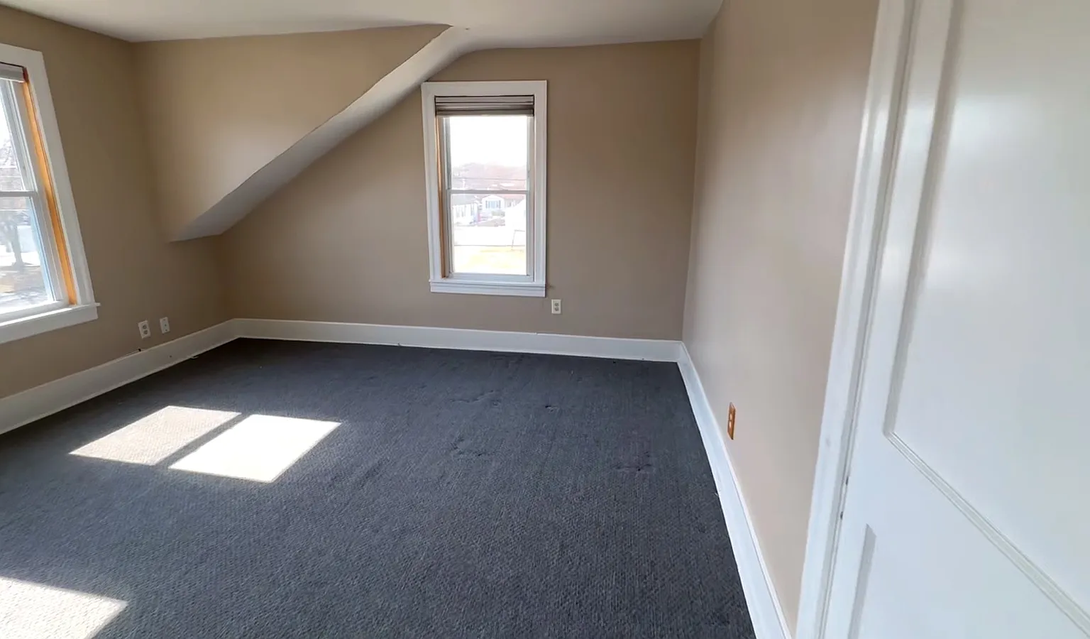 2 bed, 1000 sqft, $1,950 — Photo 4