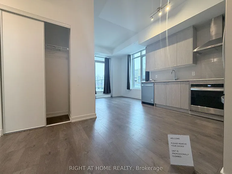 55 Duke St W #218 — Photo 17