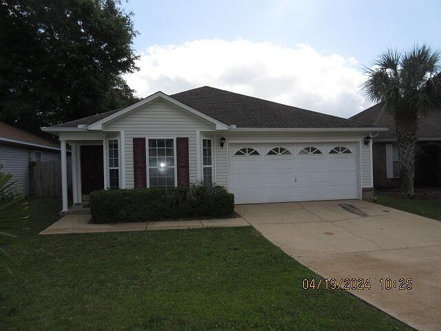 1st image of 986 Claeven Cir