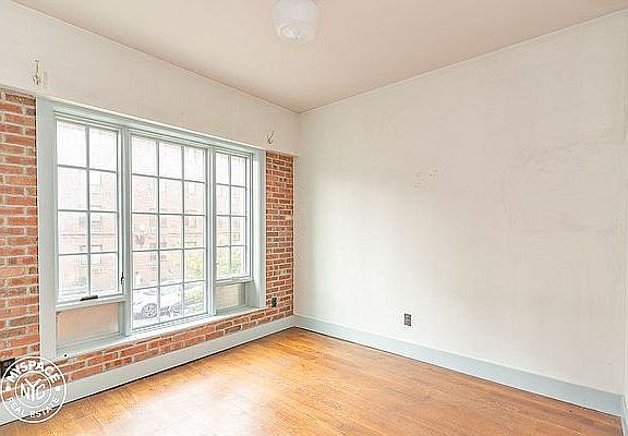 2nd image of 11 Brooklyn Ave #4G