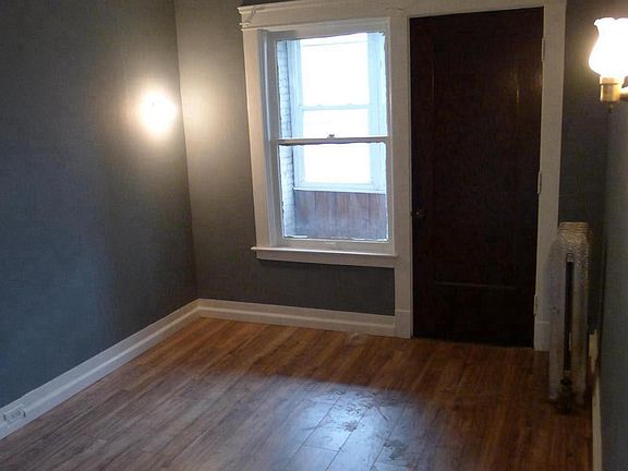 3rd image of 1351 East Blvd APT 4