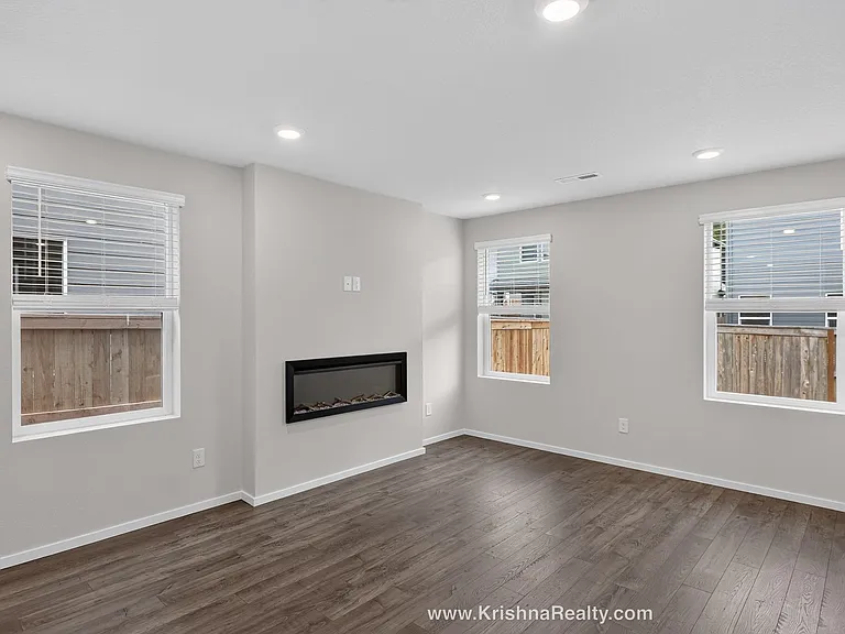 12214 NE 14th St — Photo 8
