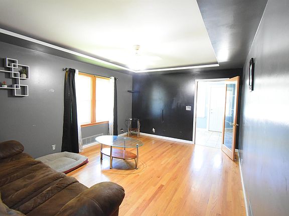 3rd image of 328 E 17th St