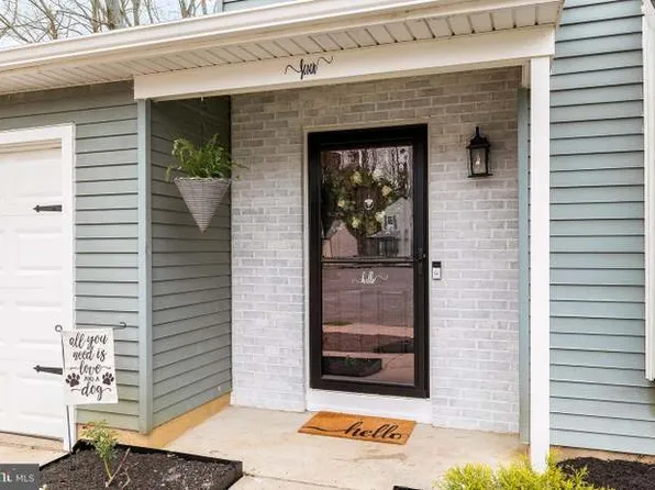7 Woodstream Ct, Atco, NJ 08004