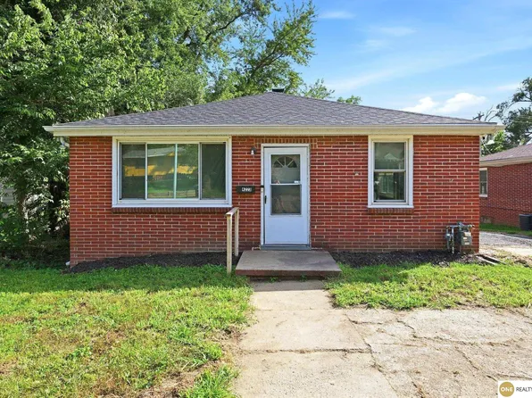 4223 Nebraska Ave, Omaha, NE 68111