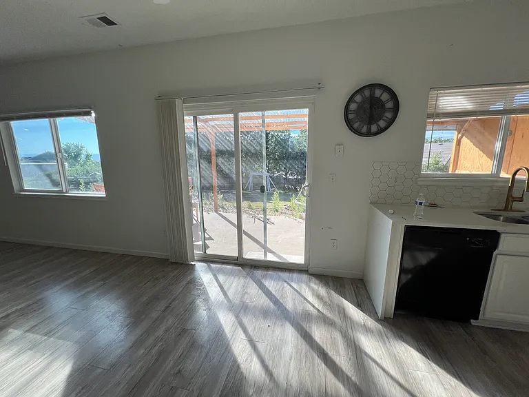 19355 E 58th Dr — Photo 10