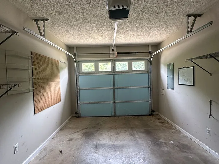 206 Foxchase Ln — Photo 24