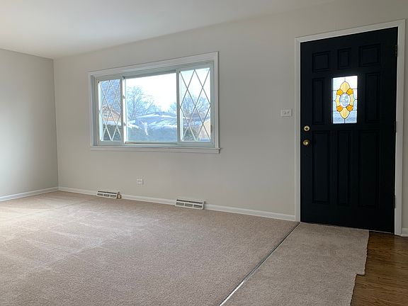 5th image of 611 N Wisconsin Ave