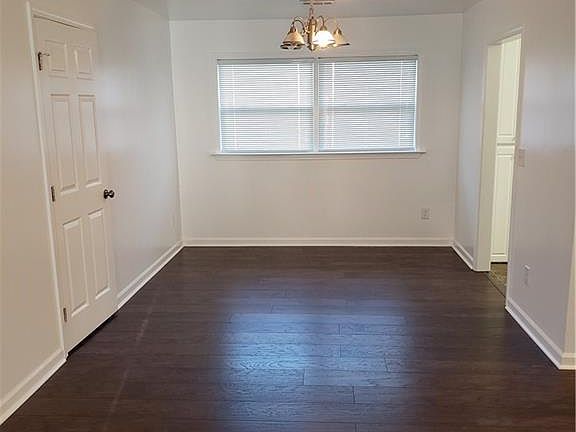 5th image of 246 Bailey Ave