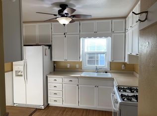 1440 Bertch Ave, Waterloo, IA 50702