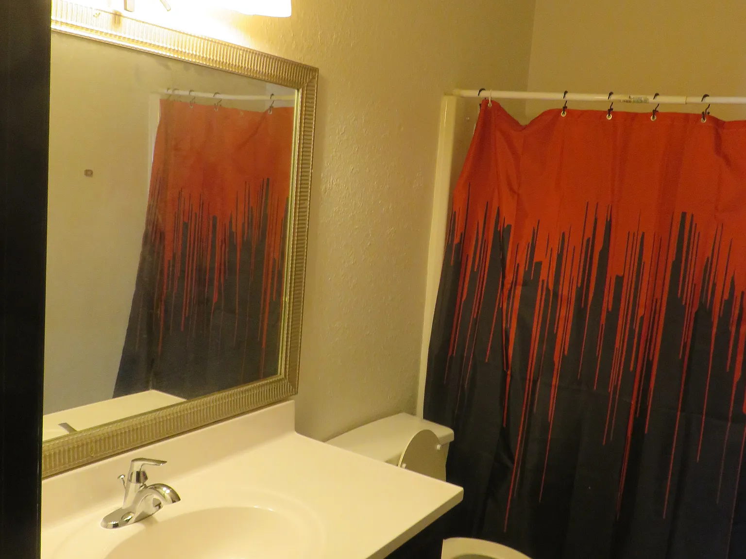 2 bed, 1000 sqft, $595 — Photo 2