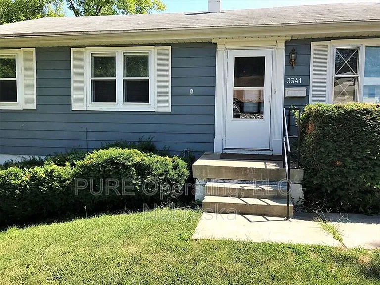 3341 S 89th St — Photo 2
