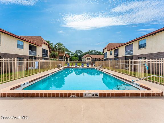 2nd image of 3093 Sir Hamilton Cir #10