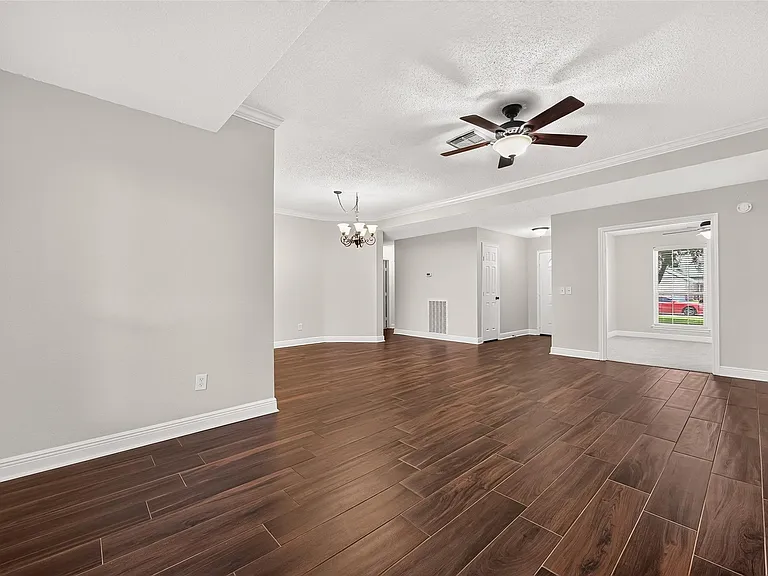 3003 Mast Ct — Photo 7