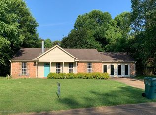 110 Hunter Dr, Senatobia, MS 38668
