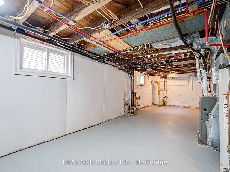 4052 Saint James Ave — Photo 37
