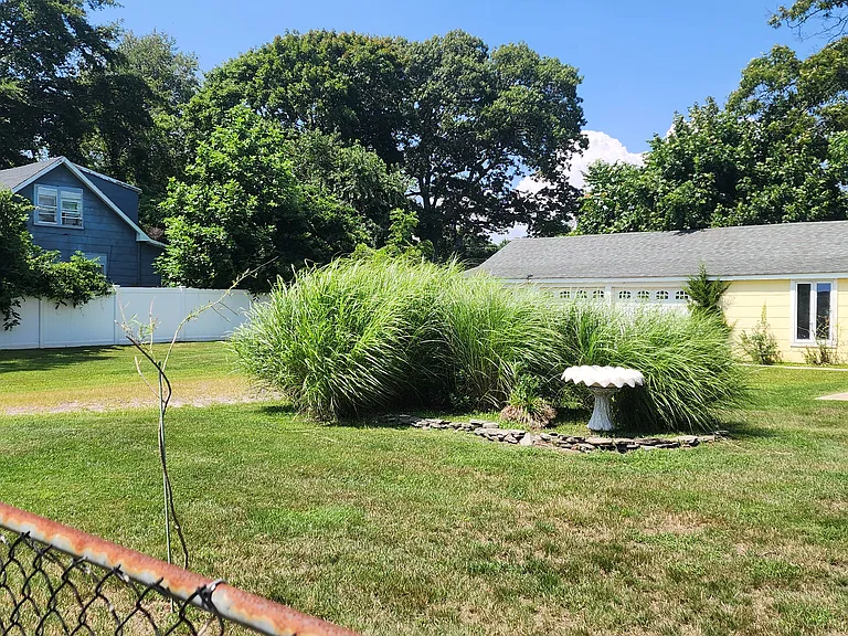 9 Babylon Rd — Photo 16