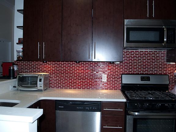 3rd image of 223 Bloomfield St APT 3F