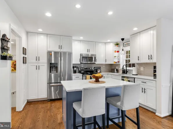 613 N Armistead St, Alexandria, VA 22312
