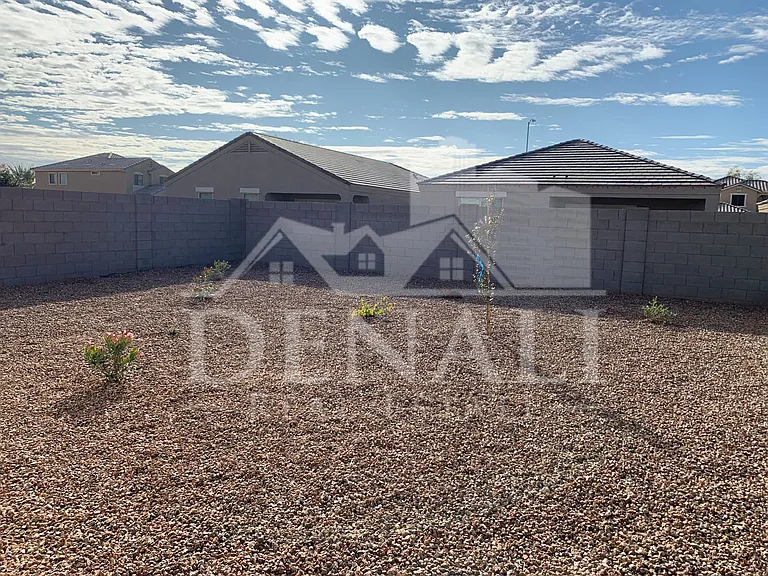 36837 W Mediterranean Way — Photo 13