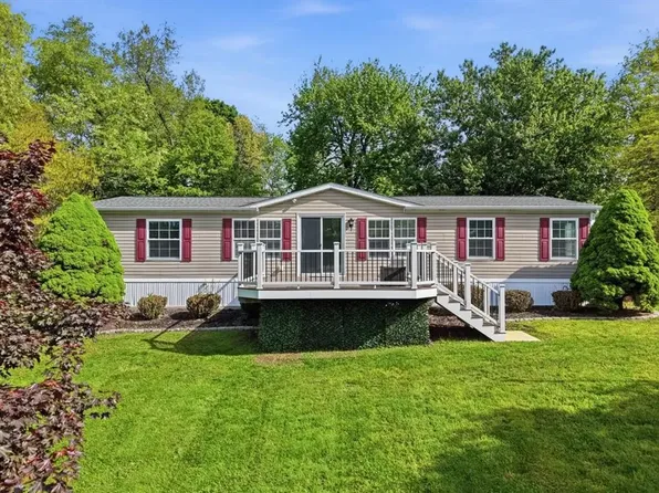 120 Orange Aly, Mars, PA 16046
