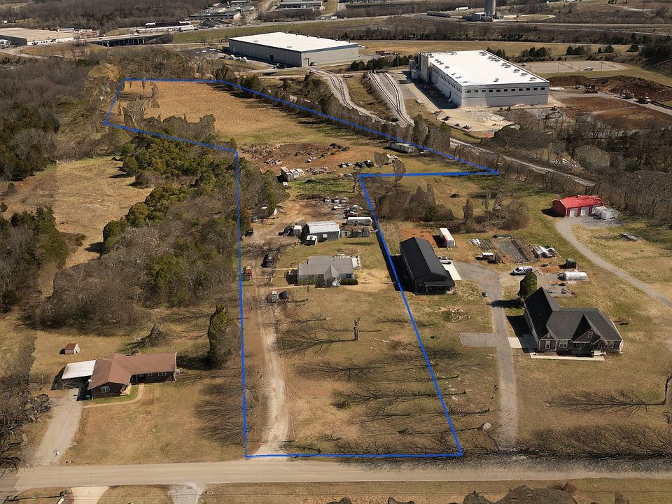 1st image of 475 Quarry Rd