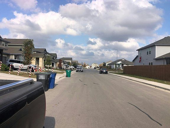 4th image of 715 Myrtle Path