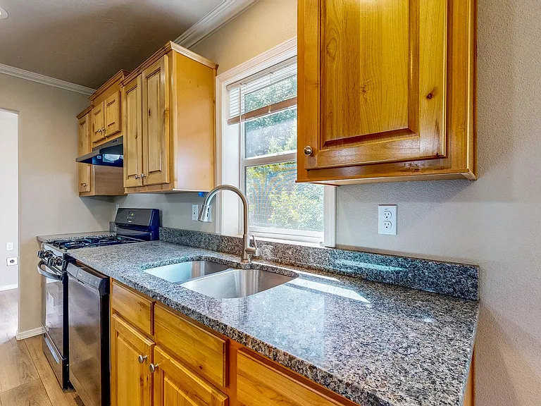 12800 Dunbar Rd — Photo 23