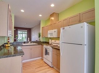 2nd image of 958 232nd Pl NE #958