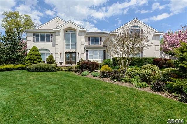 1st image of 10 Woodbury Farms Dr