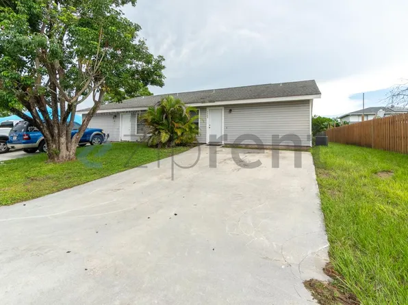 4489 SE Salvatori Rd, Stuart, FL 34997