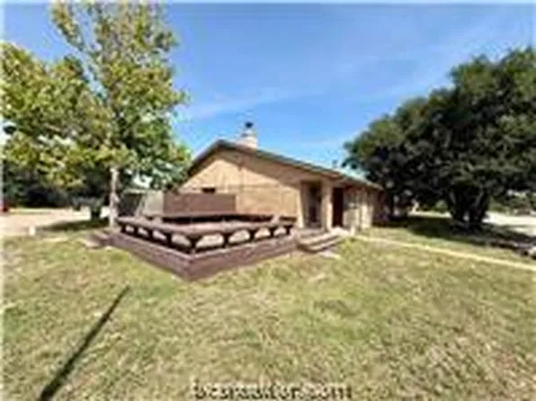 1928 Holleman Dr W #B, College Station, TX 77840