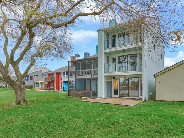 1427 Bowsprit Point, Willis, TX 77318