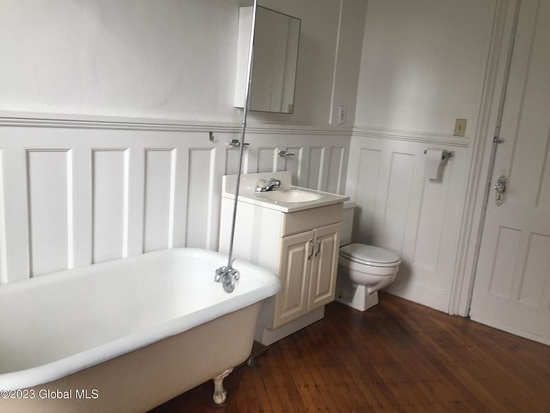 4th image of 120 Lancaster Street