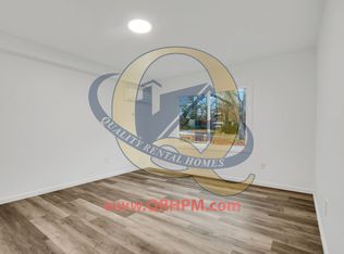 352 Bradley Ave #B, Flint, MI 48503