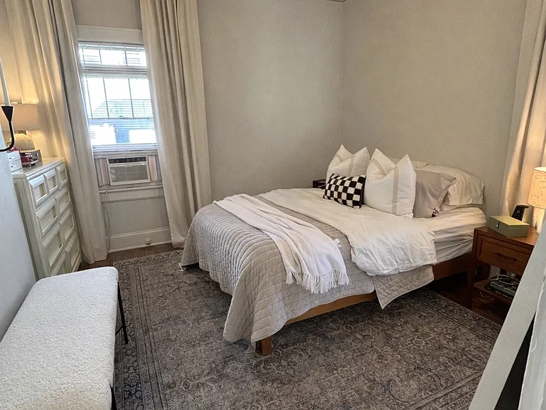 1019 Church St — Photo 11