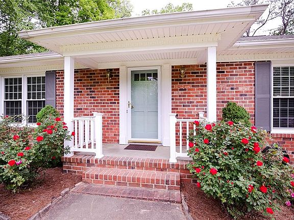 4th image of 9154 Chartwell Ct