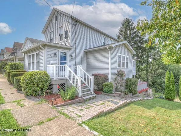 27 Pulaski St, Hanover Township, PA 18706