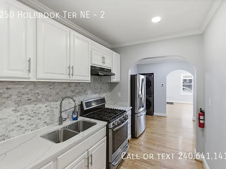 1250 Holbrook Ter NE #2 — Photo 7