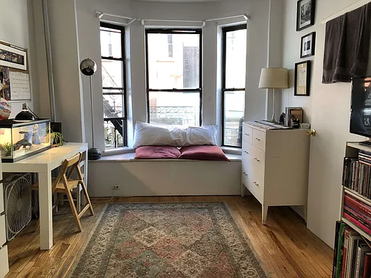Rented by Ink Realty Services LLC | media 11