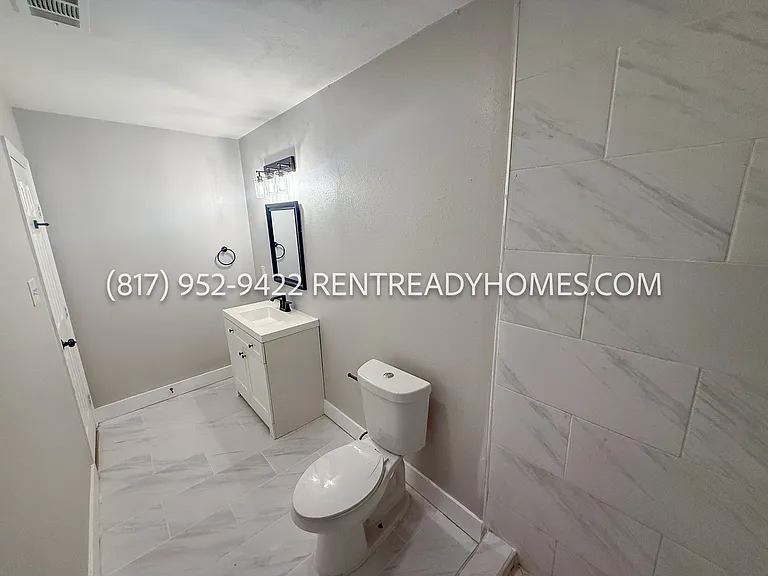 1824 Carver Ave — Photo 15