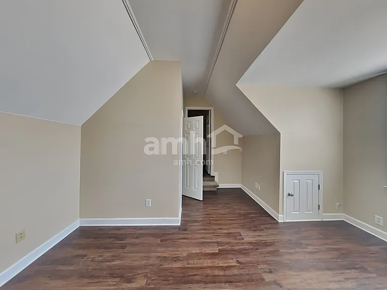 2885 Runnymeade Dr — Photo 17