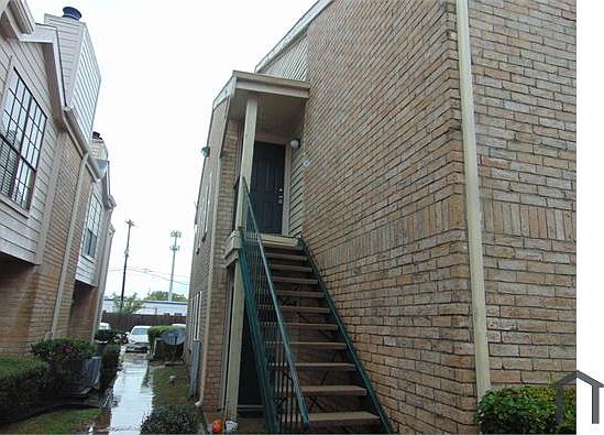 2nd image of 14600 Fonmeadow Dr APT 901