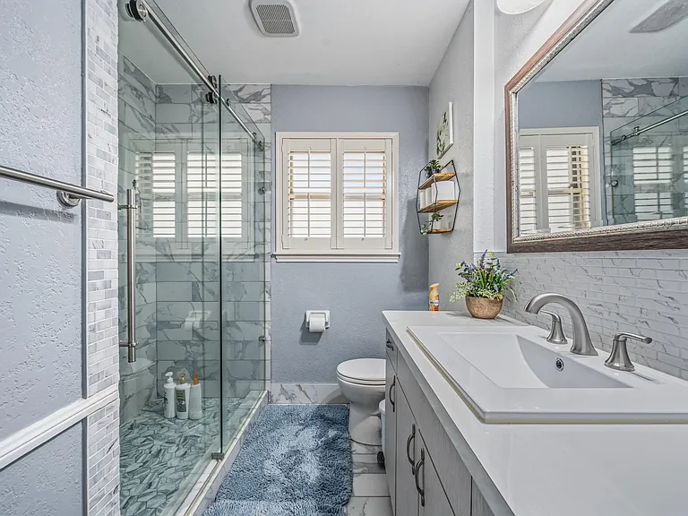 8426 Edgemoor Dr — Photo 27