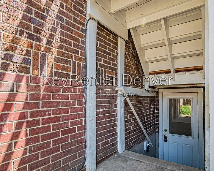 945 N Washington St #100 — Photo 47